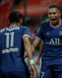  巴黎圣日耳曼客场奏凯，法甲领头羊地位稳固