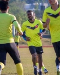  蒙扎升班马发威，主场力克莱切城收获宝贵一分