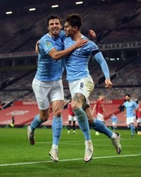  德甲本轮最佳阵容揭晓，拜仁三将入选彰显霸主地位