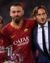  罗马双雄,欧战赛场演德比,穆里尼奥再遇劲敌  