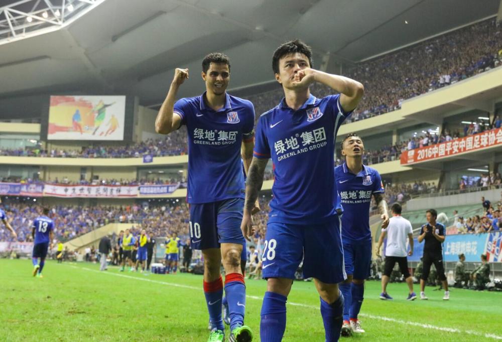  门兴格拉德巴赫边路突破犀利撕开对手防线