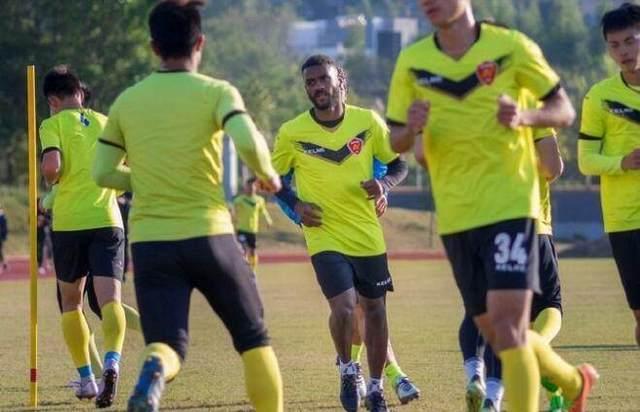  蒙扎升班马发威，主场力克莱切城收获宝贵一分