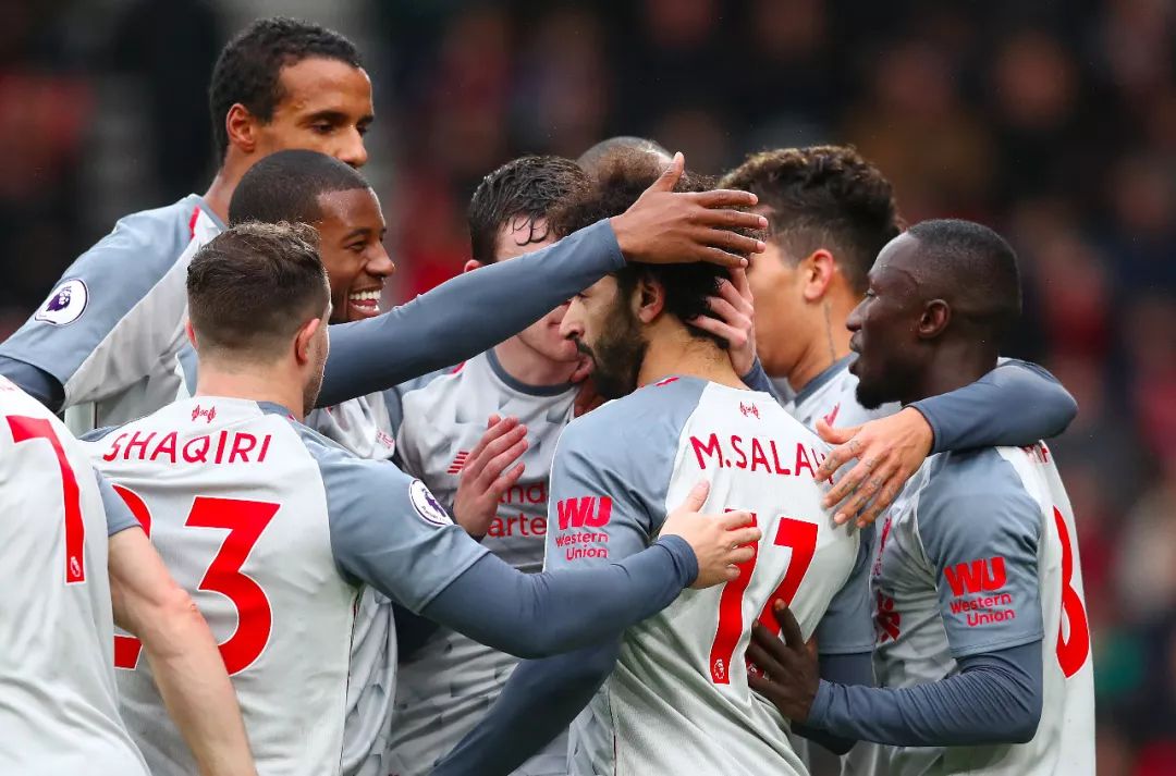  萨拉赫传射建功利物浦四球大胜伯恩茅斯登顶